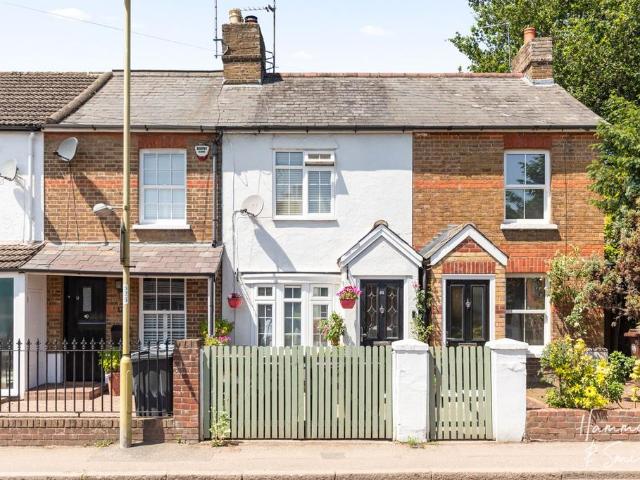2 bedroom terraced house for sale