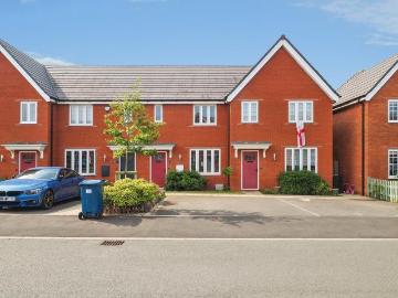 2 bedroom terraced house for sale