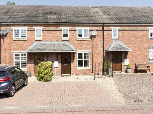 2 bedroom terraced house for sale