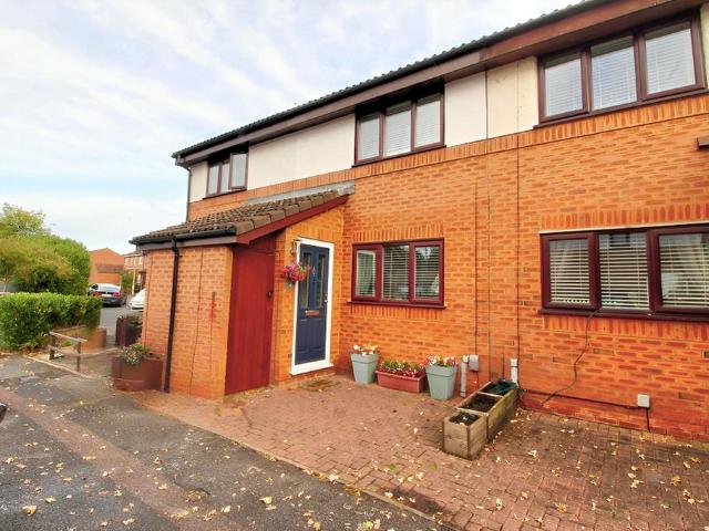 2 bedroom terraced house for sale