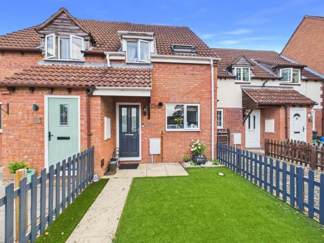 2 bedroom terraced house for sale