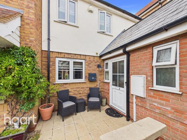 2 bedroom terraced house for sale