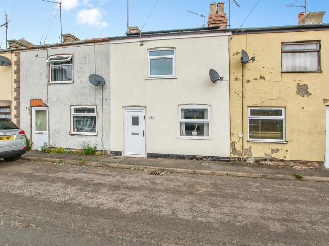 2 bedroom terraced house for sale