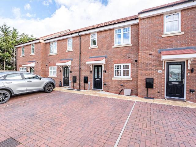 2 bedroom terraced house for sale