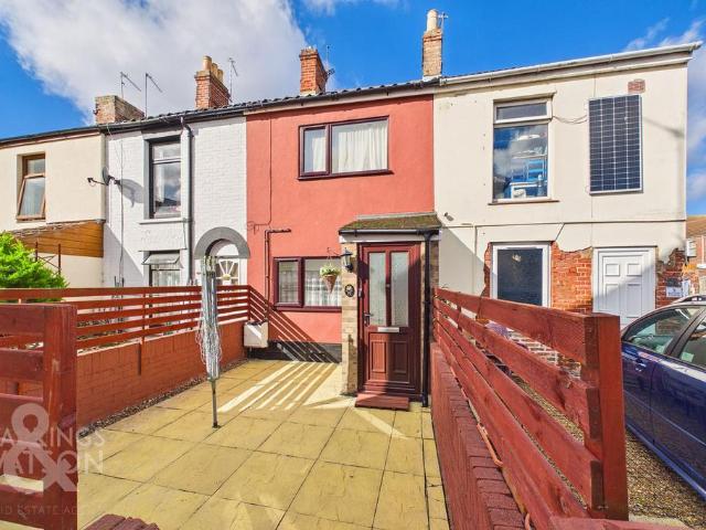 2 bedroom terraced house for sale