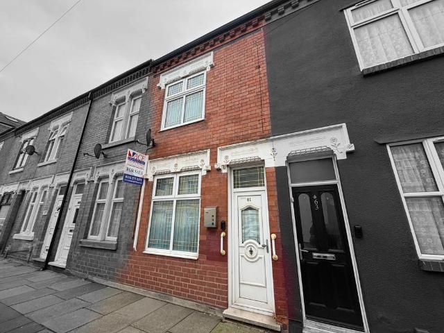 2 bedroom terraced house for sale