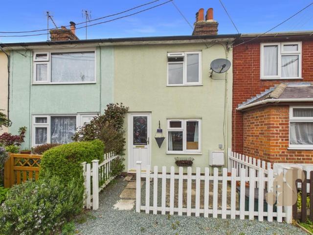 2 bedroom terraced house for sale
