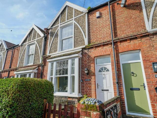 2 bedroom terraced house for sale