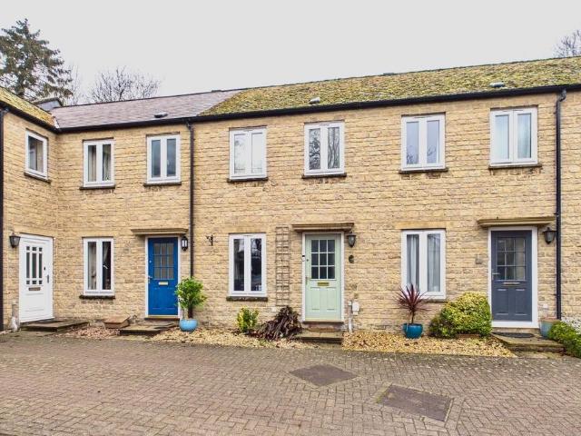 2 bedroom terraced house for sale
