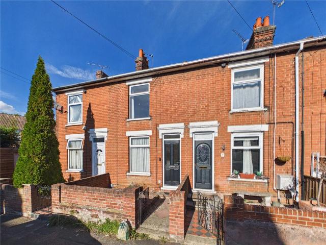 2 bedroom terraced house for sale