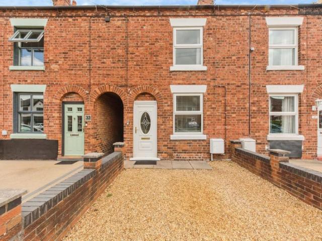 2 bedroom terraced house for sale