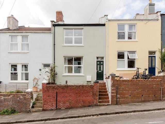 2 bedroom terraced house for sale