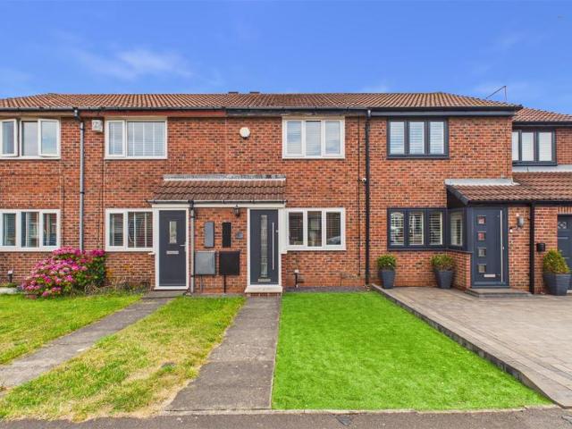 2 bedroom terraced house for sale