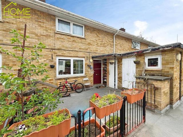 2 bedroom maisonette for sale