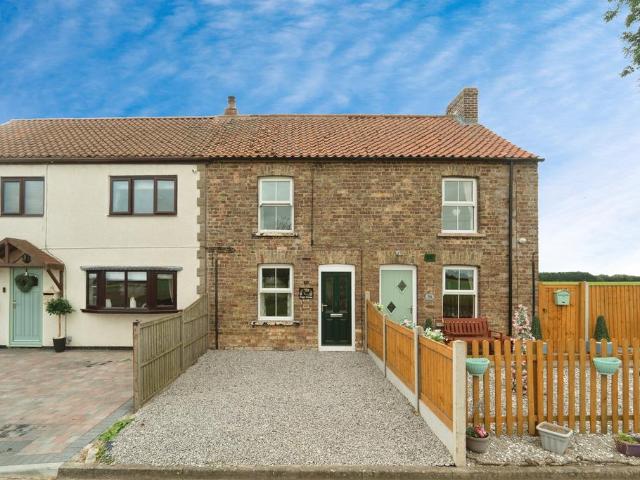 2 bedroom terraced house for sale
