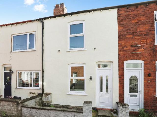 2 bedroom terraced house for sale