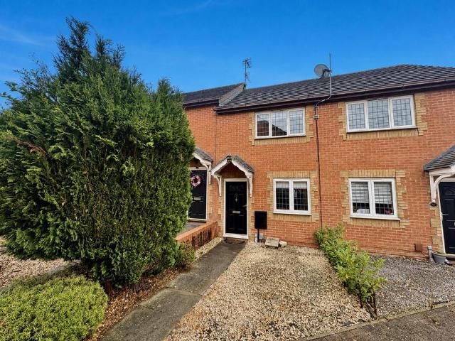 2 bedroom terraced house for sale