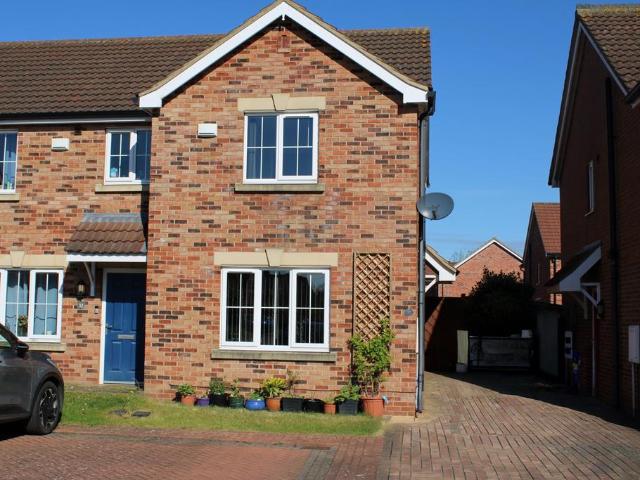 2 bedroom end of terrace house for sale