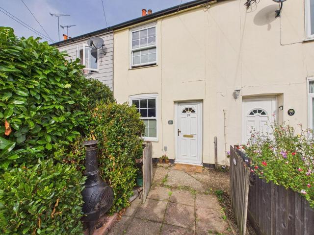 2 bedroom terraced house for sale