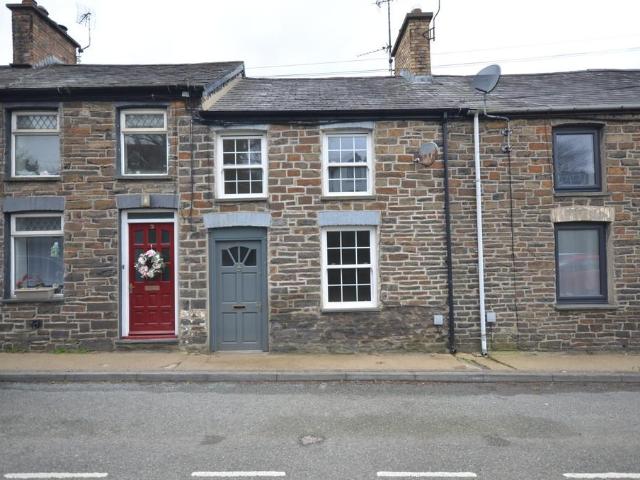 2 bedroom terraced house for sale
