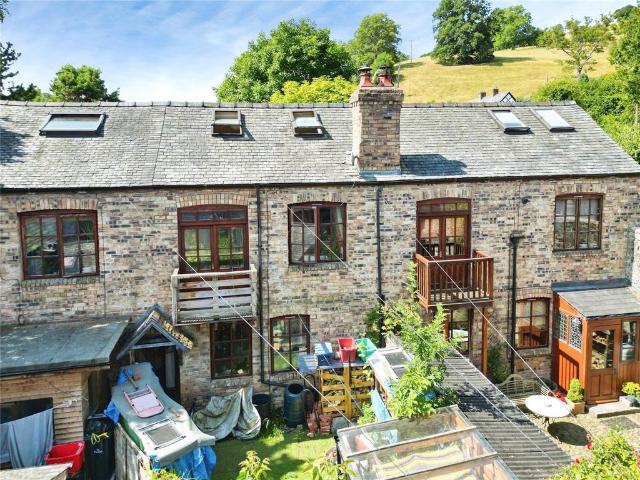 2 bedroom terraced house for sale