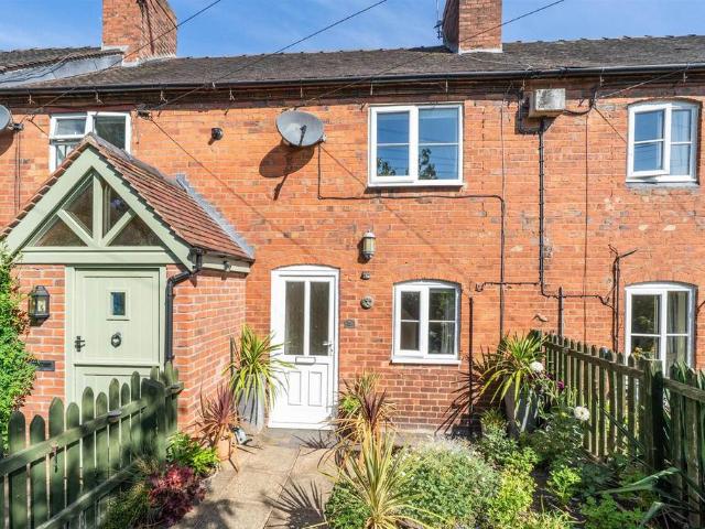 2 bedroom terraced house for sale