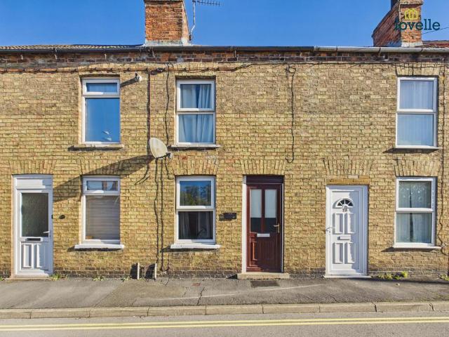 2 bedroom terraced house for sale