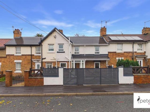 2 bedroom terraced house for sale