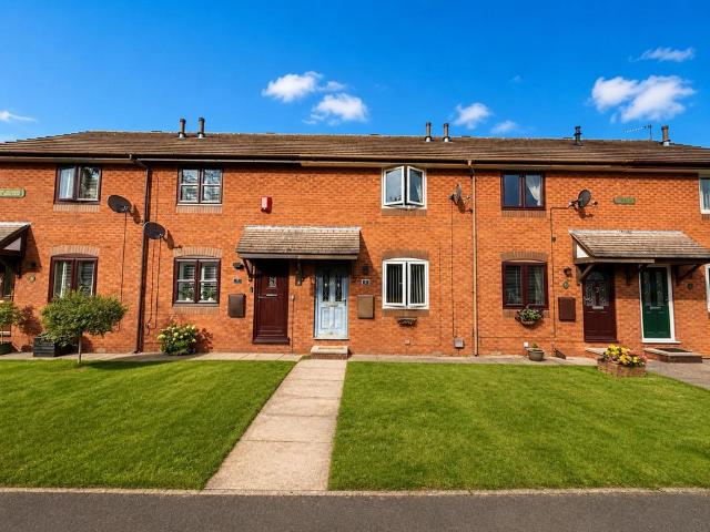 2 bedroom terraced house for sale