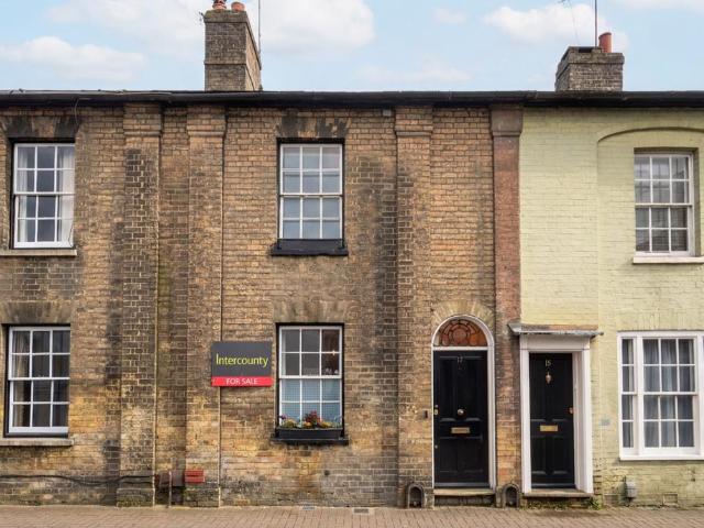 2 bedroom terraced house for sale