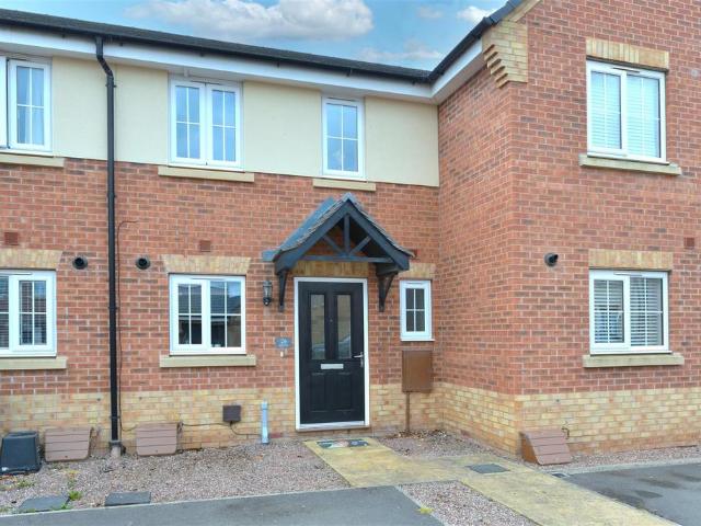 2 bedroom terraced house for sale