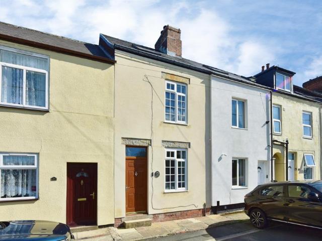 2 bedroom terraced house for sale