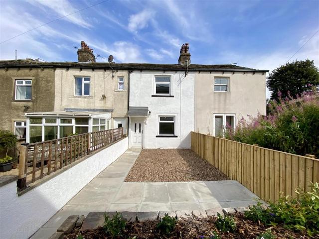 2 bedroom terraced house for sale