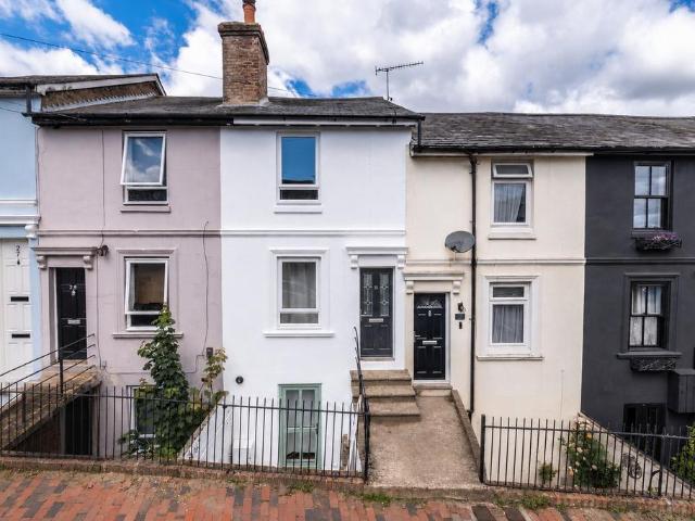 2 bedroom terraced house for sale