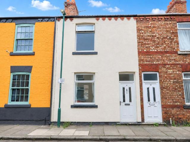2 bedroom terraced house for sale