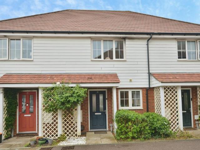 2 bedroom terraced house for sale