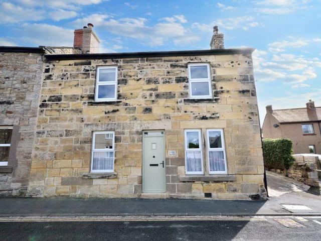 2 bedroom terraced house for sale