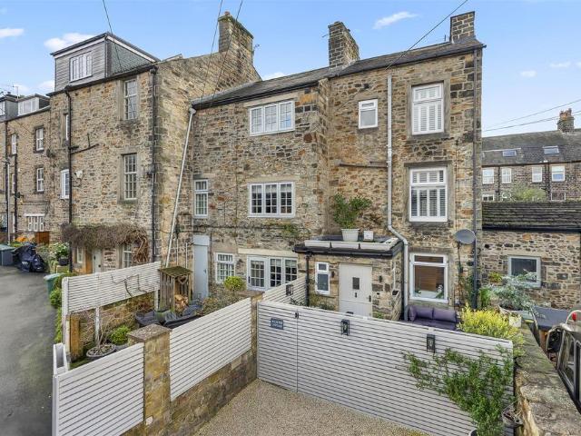 2 bedroom terraced house for sale