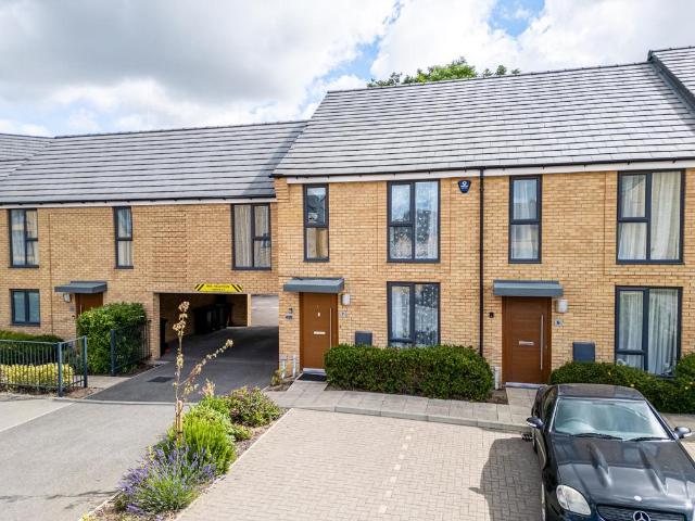 2 bedroom terraced house for sale