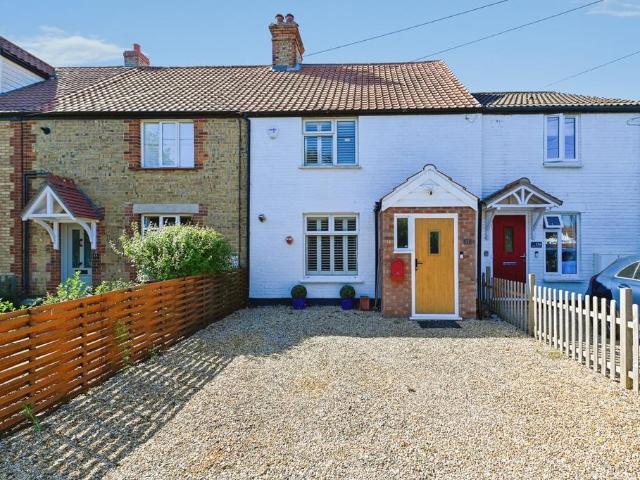 2 bedroom terraced house for sale