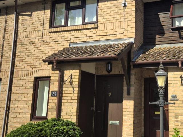 2 bedroom terraced house for sale