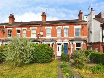 2 bedroom terraced house for sale