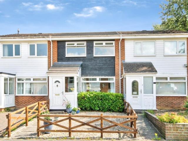 2 bedroom terraced house for sale