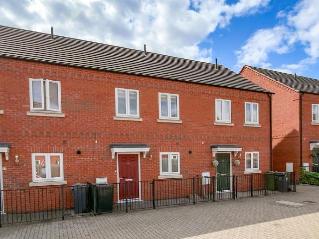 2 bedroom terraced house for sale
