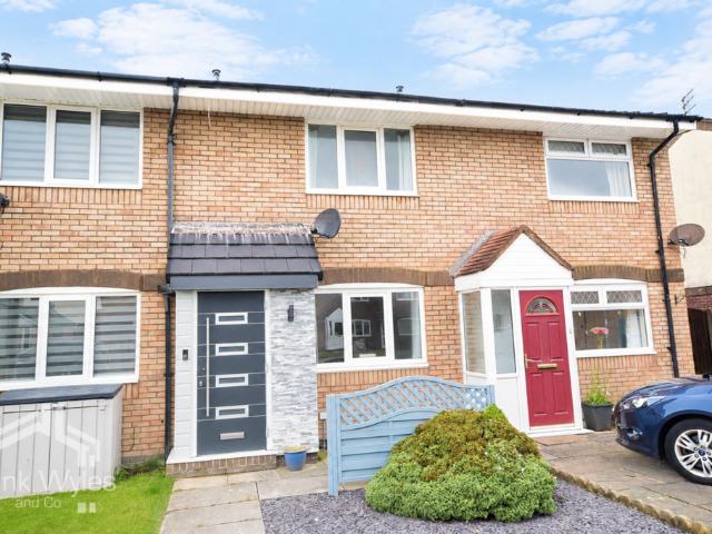 2 bedroom terraced house for sale