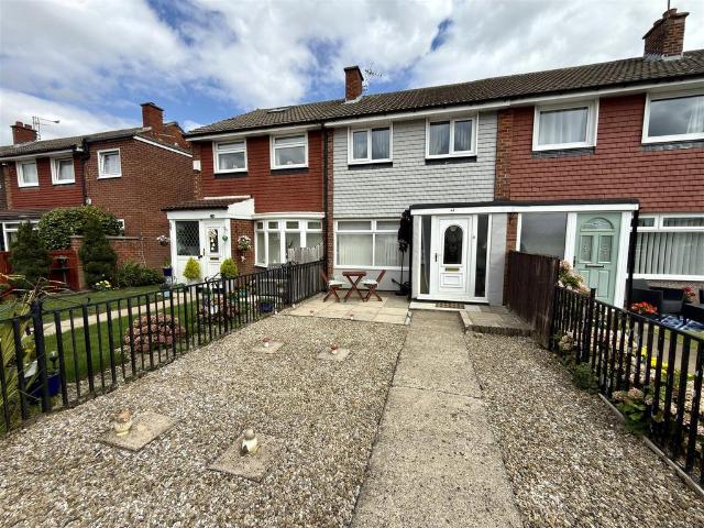 2 bedroom terraced house for sale