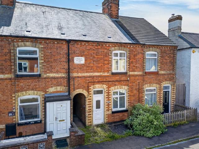 2 bedroom terraced house for sale