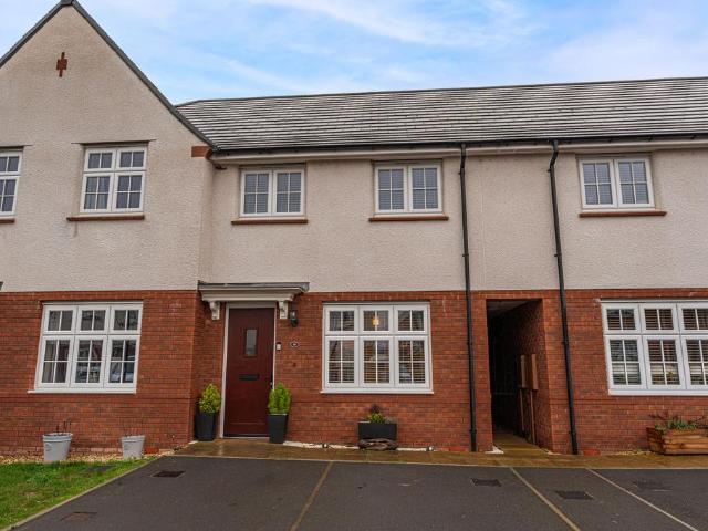 2 bedroom terraced house for sale