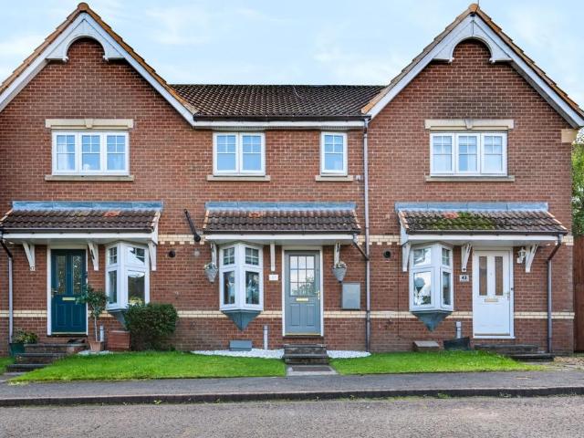 2 bedroom terraced house for sale