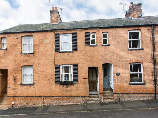 2 bedroom terraced house for sale